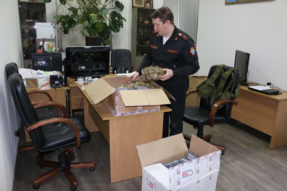 Военные следователи Северного флота совместно с волонтерскими организациями оказывают гуманитарную помощь новым регионам России